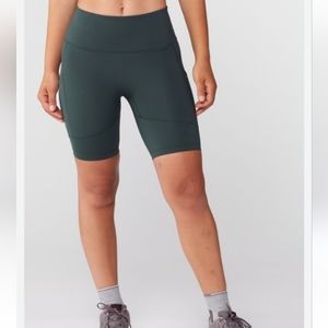 Arc'teryx Women's Oriel 8" High Rise Short XL